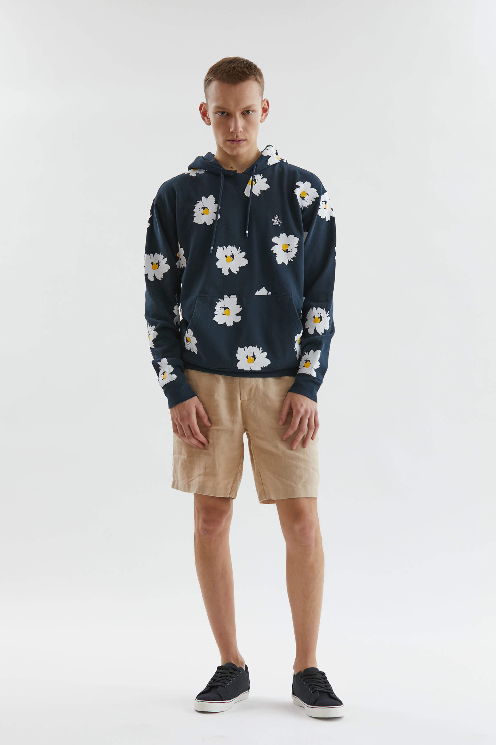 penguin_bold-daisy-print-hoody_04-25-2024__picture-39732
