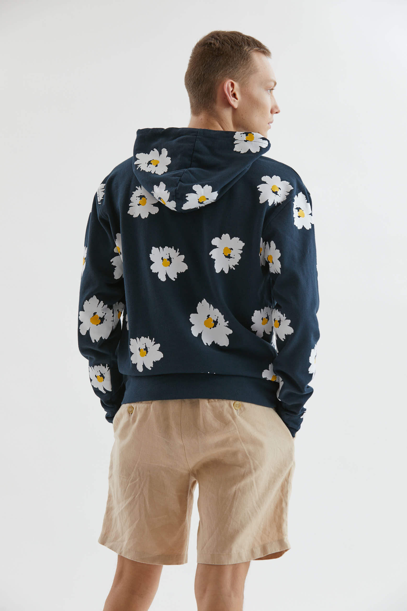 penguin_bold-daisy-print-hoody_04-25-2024__picture-39734