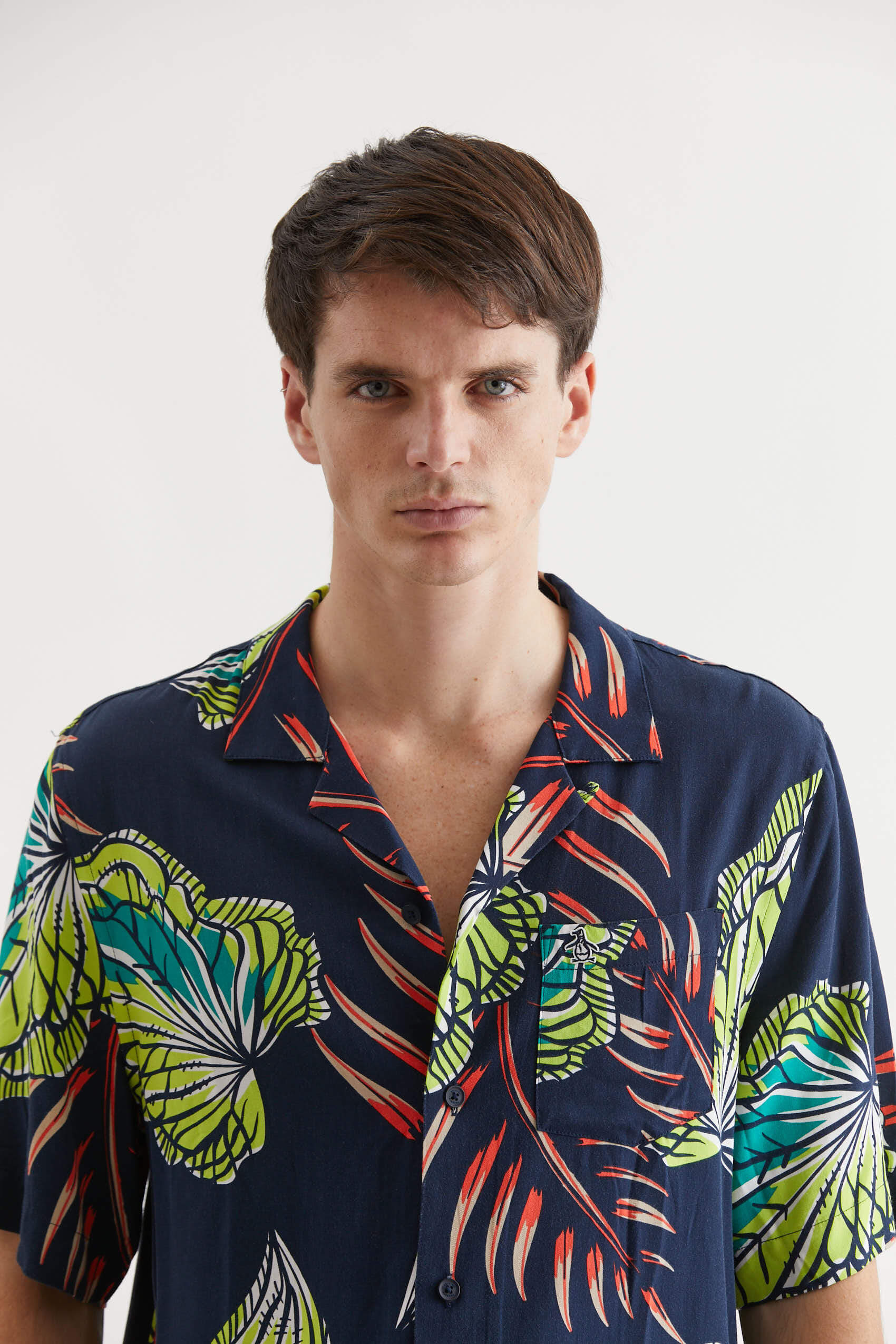 penguin_ss-tropical-print-shirt_24-12-2024__picture-40330