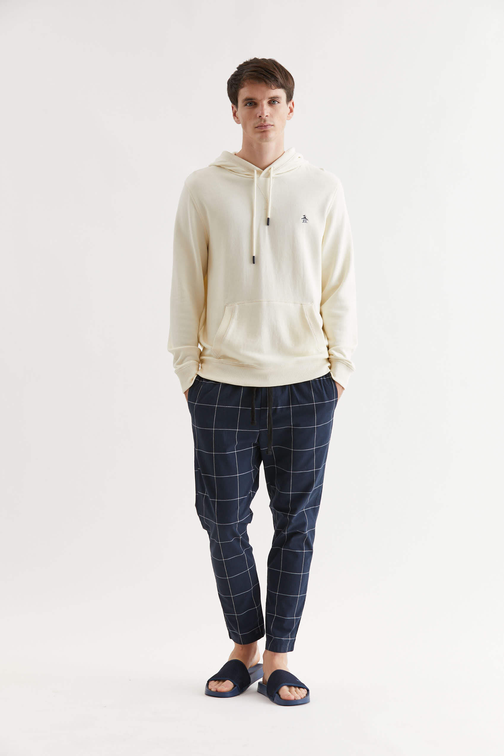 penguin_pattern-cropped-chino-jogger_27-05-2024__picture-40429